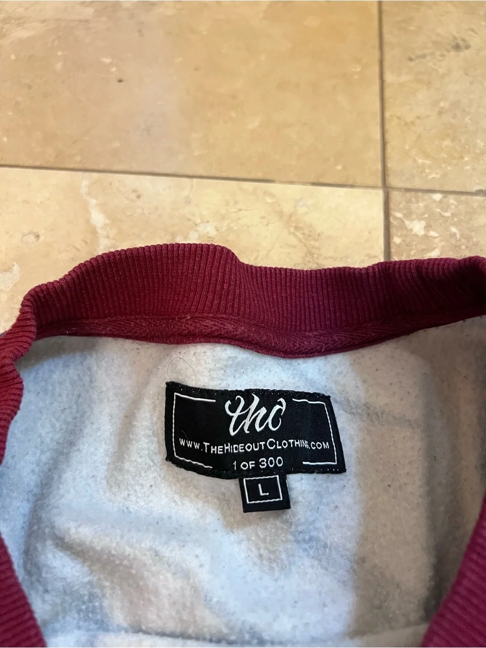 Men's Graphic Crewneck Sweater - Maroon Trim